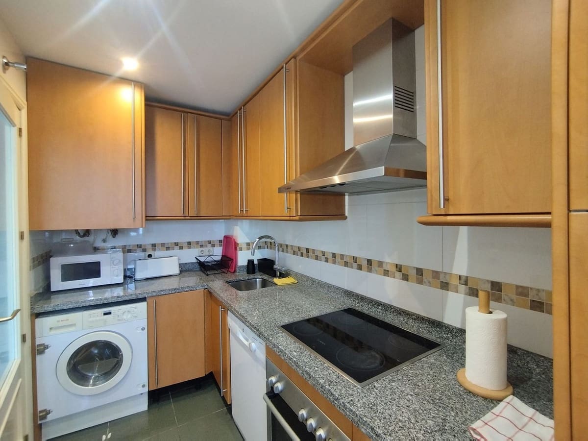 2 soverom Leilighet til salgs i La Cala de Mijas med svømmebasseng garasje - € 299 900 (Ref: 9971863)