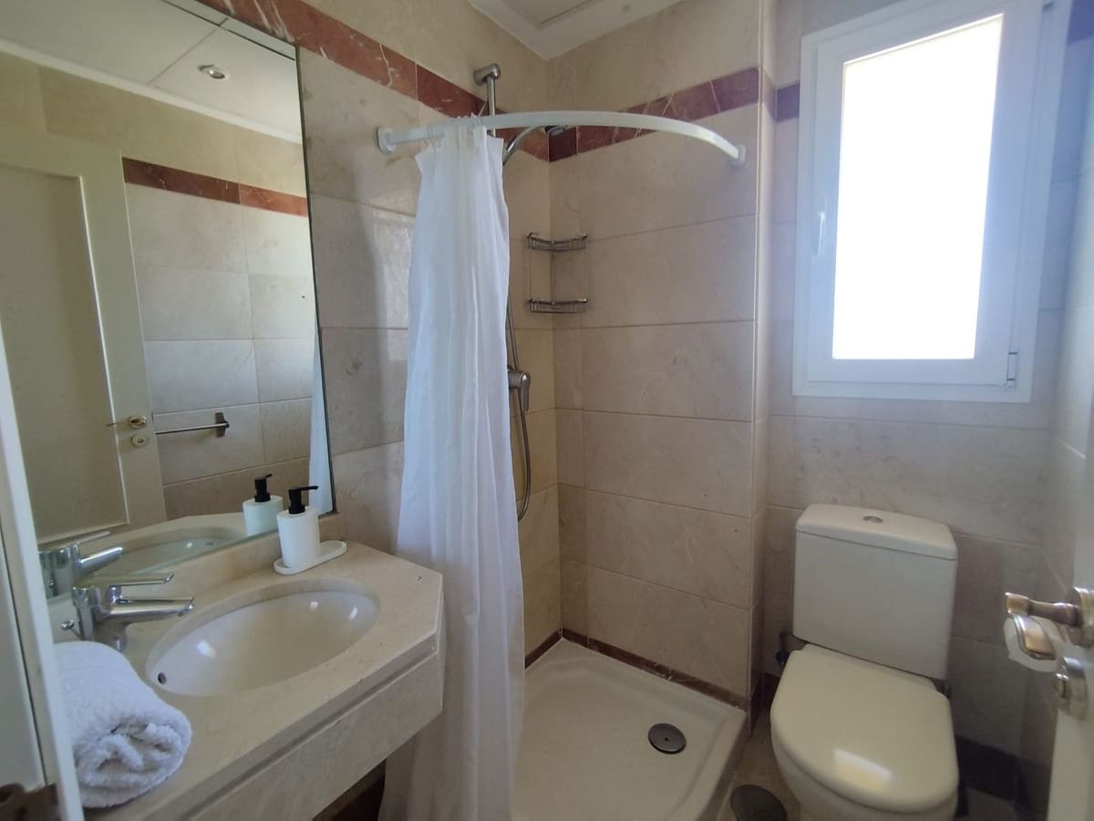 2 soverom Leilighet til salgs i La Cala de Mijas med svømmebasseng garasje - € 299 900 (Ref: 9971863)