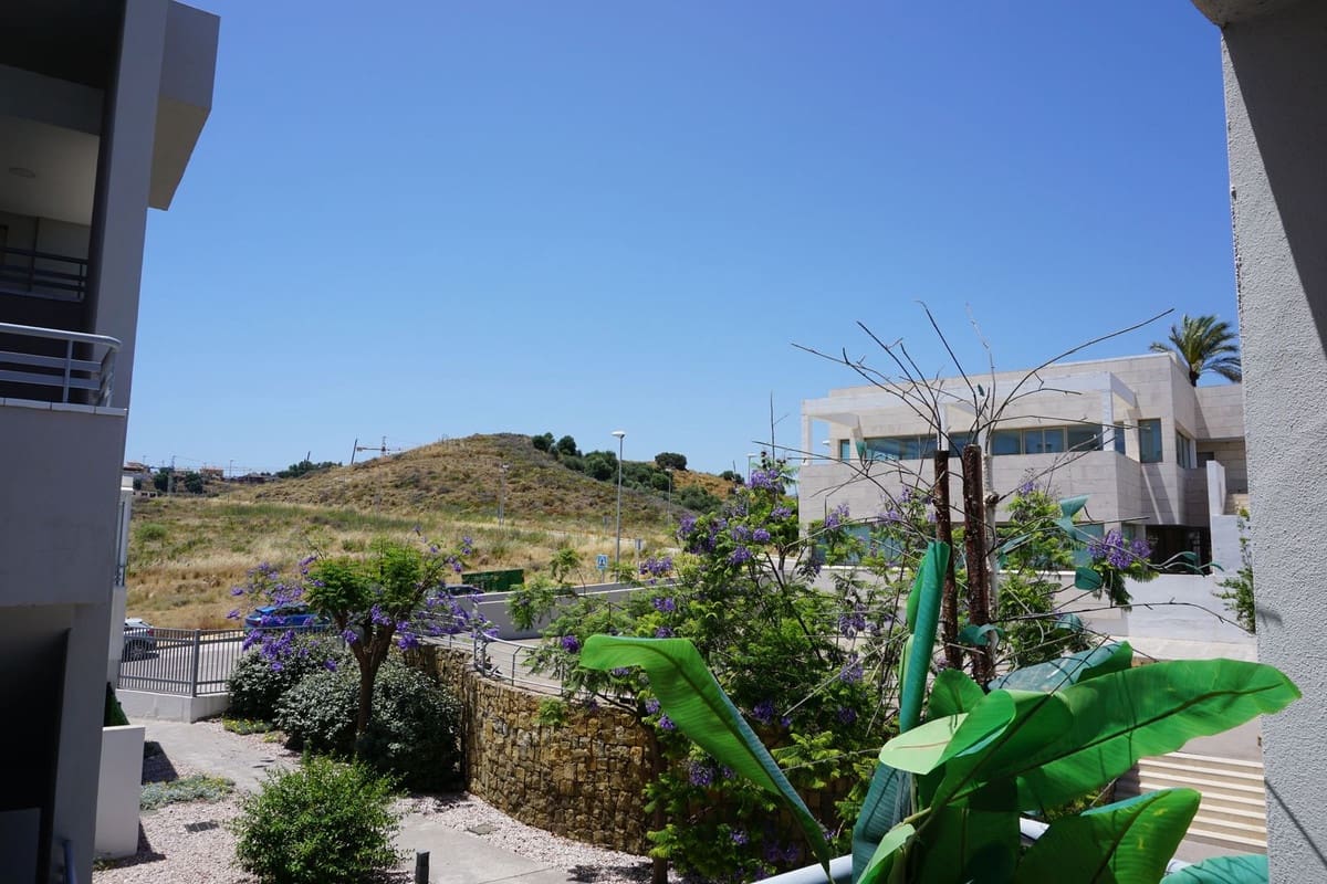 2 soveværelse Lejlighed til salg i La Cala de Mijas med swimmingpool - € 315.000 (Ref: 9971868)