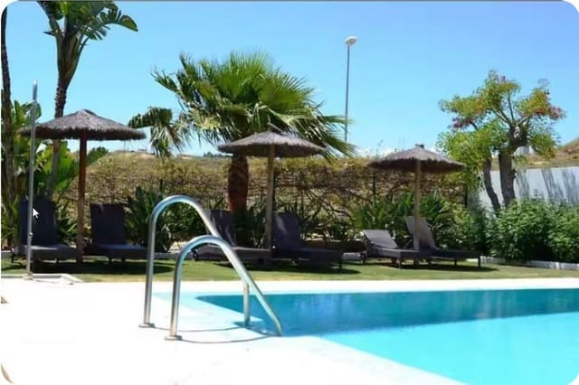 2 soveværelse Lejlighed til salg i La Cala de Mijas, Mijas med swimmingpool - € 315.000 (Ref: 9971868)