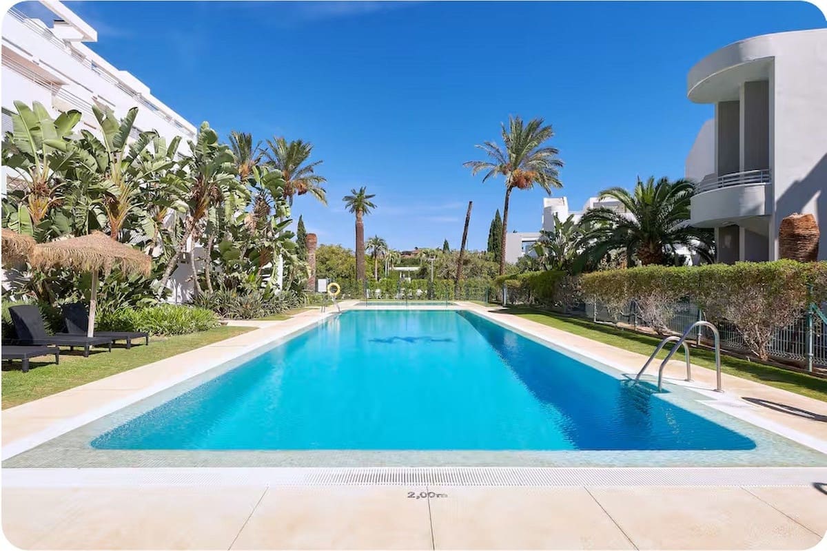 2 soveværelse Lejlighed til salg i La Cala de Mijas med swimmingpool - € 315.000 (Ref: 9971868)