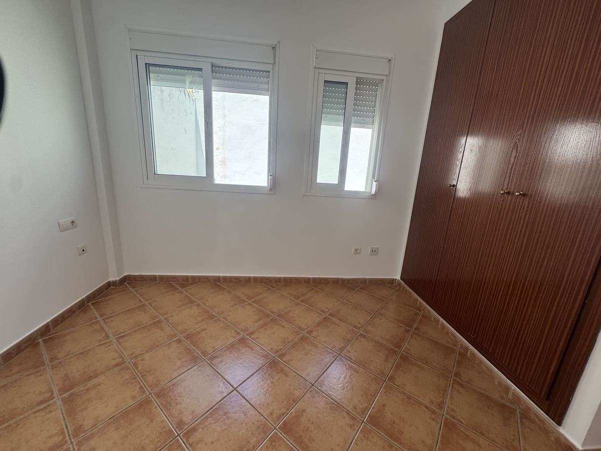 1 Zimmer Apartment zu verkaufen in Estepona - 250.000 € (Ref: 9971871)