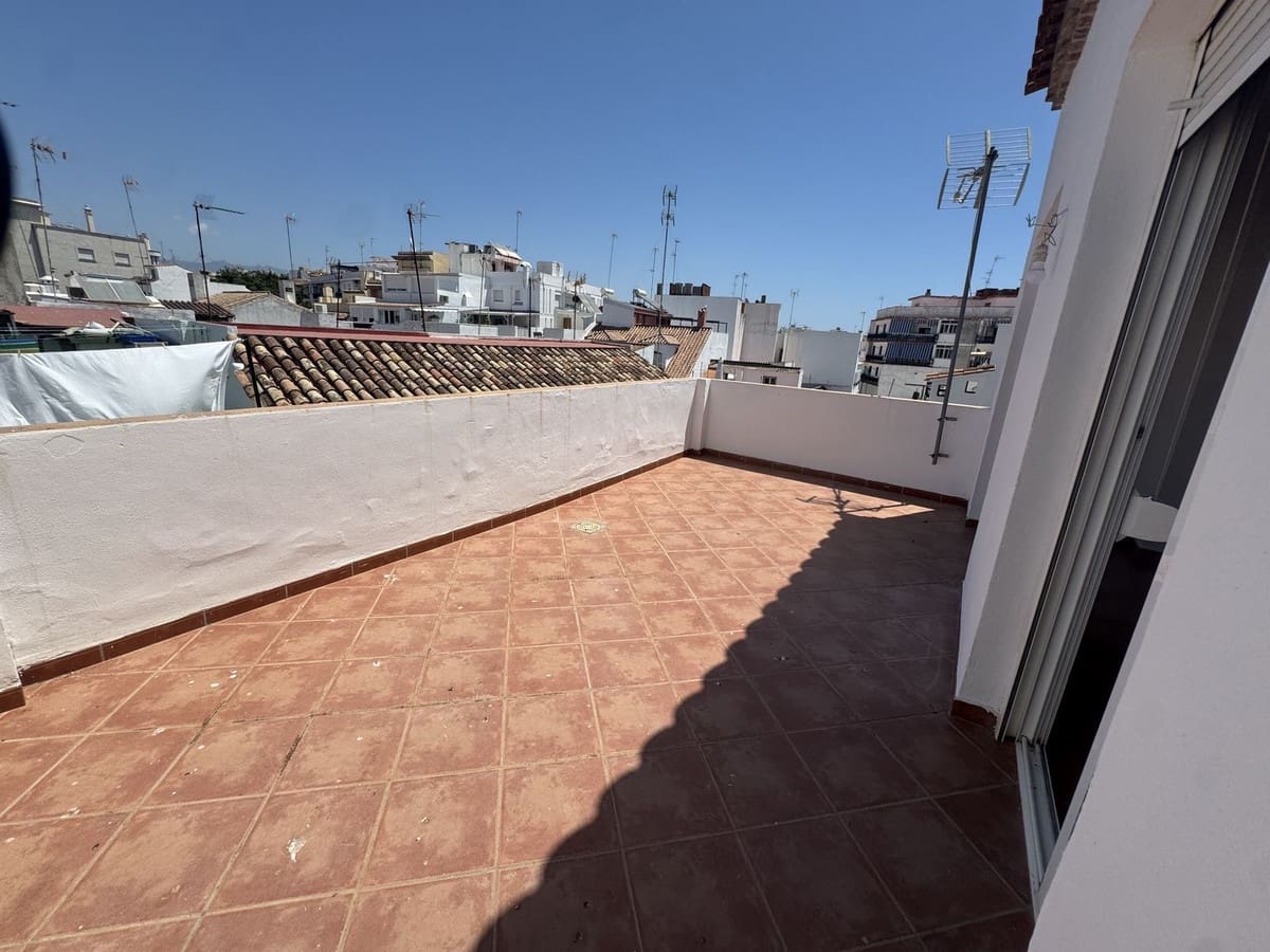 1 Zimmer Apartment zu verkaufen in Estepona - 250.000 € (Ref: 9971871)