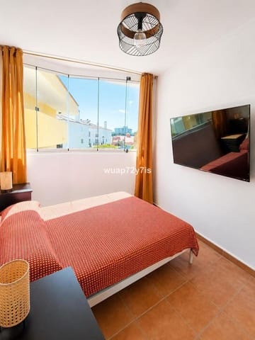 3 makuuhuone Huoneisto myytävänä paikassa Fuengirola mukana uima-altaan - 274 900 € (Ref: 9971873)