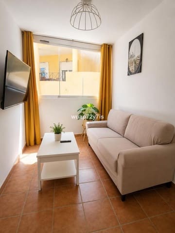 3 makuuhuone Huoneisto myytävänä paikassa Fuengirola mukana uima-altaan - 274 900 € (Ref: 9971873)