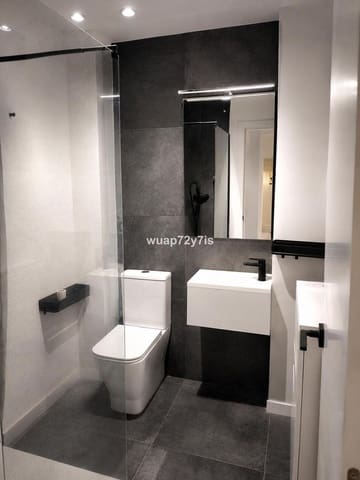 3 makuuhuone Huoneisto myytävänä paikassa Fuengirola mukana uima-altaan - 274 900 € (Ref: 9971873)