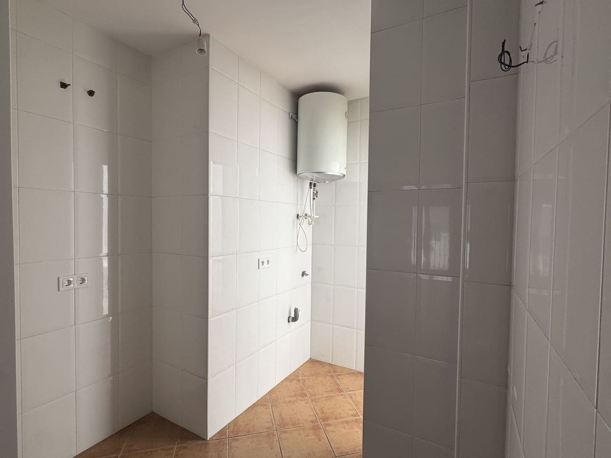 2 slaapkamer Appartement te koop in Estepona - € 292.000 (Ref: 9971875)