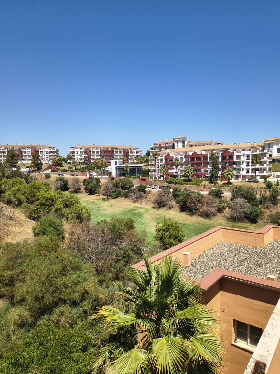 2 bedroom Apartment for sale in Riviera del Sol with pool - € 320,000 (Ref: 9971876)