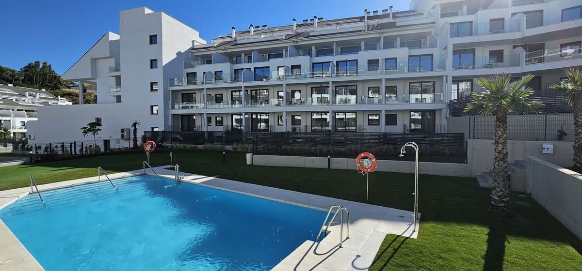 2 soverom Leilighet til salgs i Fuengirola med svømmebasseng garasje - € 295 000 (Ref: 9971879)