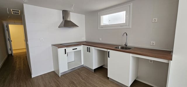 2 soverom Leilighet til salgs i Torreblanca, Fuengirola med svømmebasseng garasje - € 295 000 (Ref: 9971879)