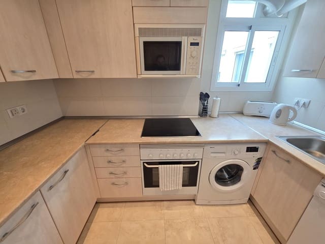 3 chambre Appartement à vendre à Zona Puerto Deportivo, Fuengirola - 239 000 € (Ref: 9971880)