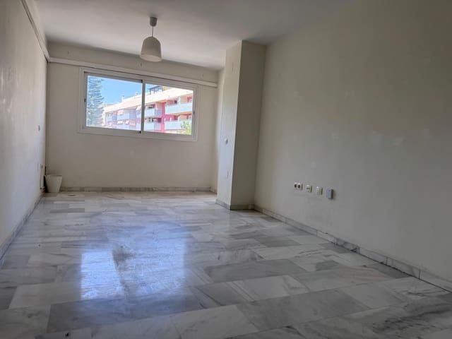 2 soveværelse Lejlighed til salg i Las Lagunas de Mijas, Mijas med swimmingpool - € 322.000 (Ref: 9971884)