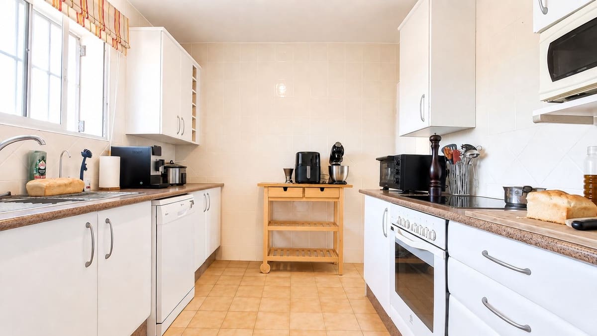2 bedroom Apartment for sale in El Faro with pool - € 309,000 (Ref: 9971886)