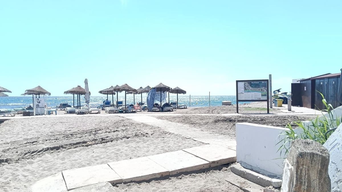 2 bedroom Apartment for sale in El Faro with pool - € 309,000 (Ref: 9971886)