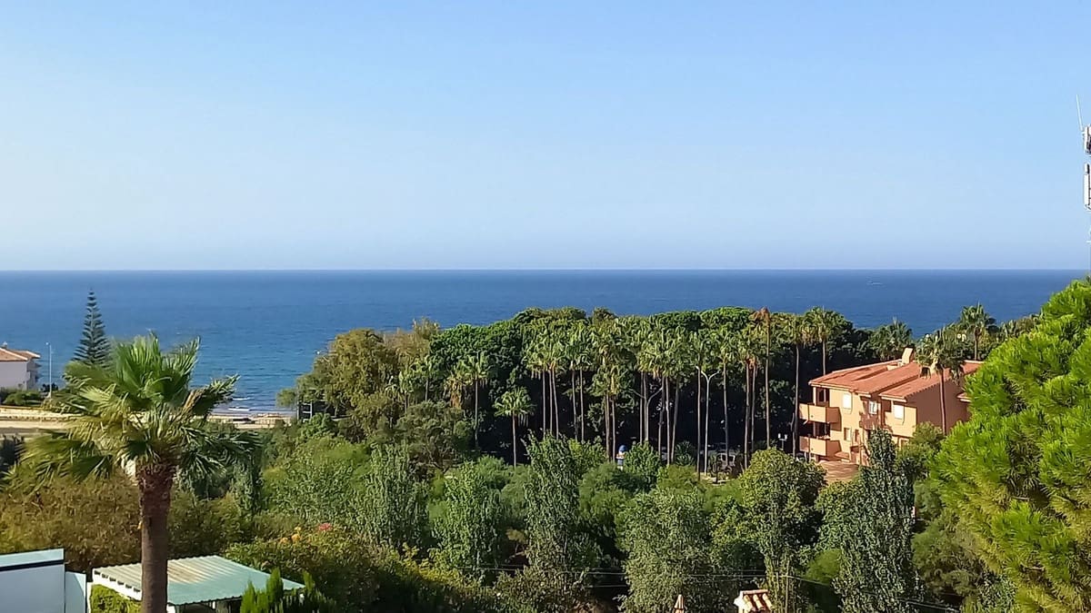 2 bedroom Apartment for sale in El Faro with pool - € 309,000 (Ref: 9971886)
