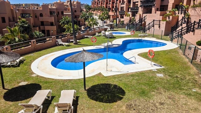 2 bedroom Apartment for sale in La Duquesa / Puerto de la Duquesa, Manilva with pool - € 279,000 (Ref: 9971887)