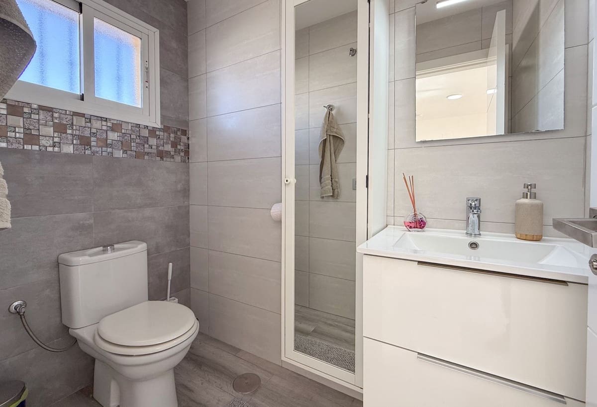 2 slaapkamer Appartement te koop in Fuengirola met zwembad garage - € 385.000 (Ref: 9971888)