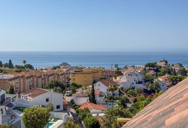 2 slaapkamer Appartement te koop in Torreblanca, Fuengirola met zwembad garage - € 385.000 (Ref: 9971888)