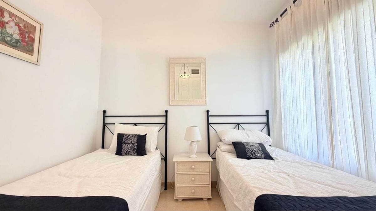 2 bedroom Apartment for sale in La Duquesa / Puerto de la Duquesa with pool garage - € 279,000 (Ref: 9971889)