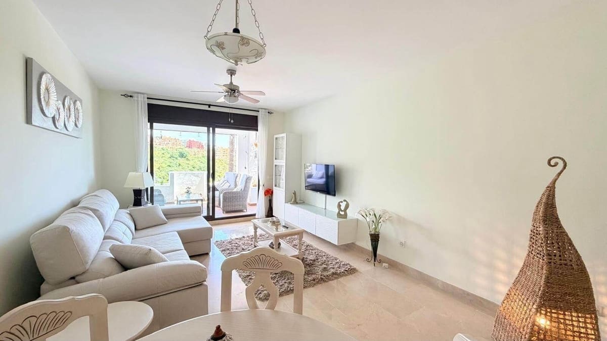 2 bedroom Apartment for sale in La Duquesa / Puerto de la Duquesa with pool garage - € 279,000 (Ref: 9971889)
