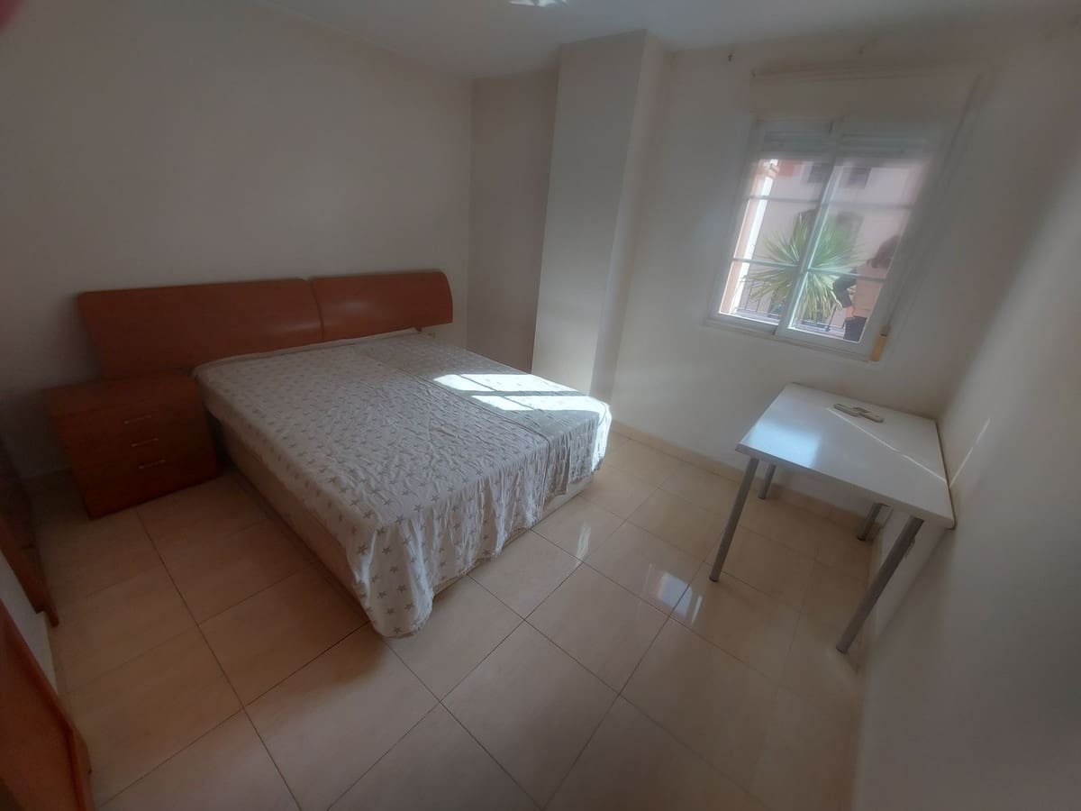 3 bedroom Apartment for sale in La Duquesa / Puerto de la Duquesa with pool garage - € 315,000 (Ref: 9971896)
