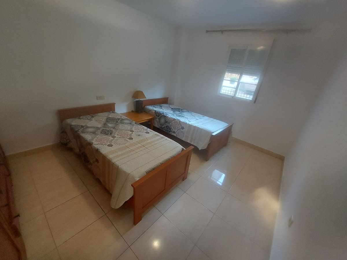 3 bedroom Apartment for sale in La Duquesa / Puerto de la Duquesa with pool garage - € 315,000 (Ref: 9971896)