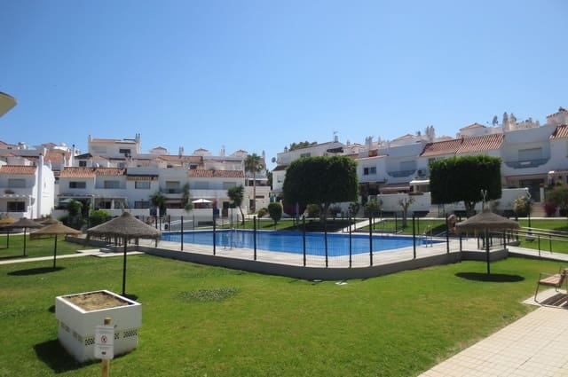 Pareado de 3 habitaciones en Mijas Costa, Mijas en venta con piscina - 349.000 € (Ref: 9971899)