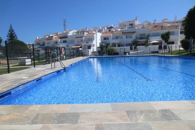 Pareado de 3 habitaciones en Mijas Costa, Mijas en venta con piscina - 349.000 € (Ref: 9971899)