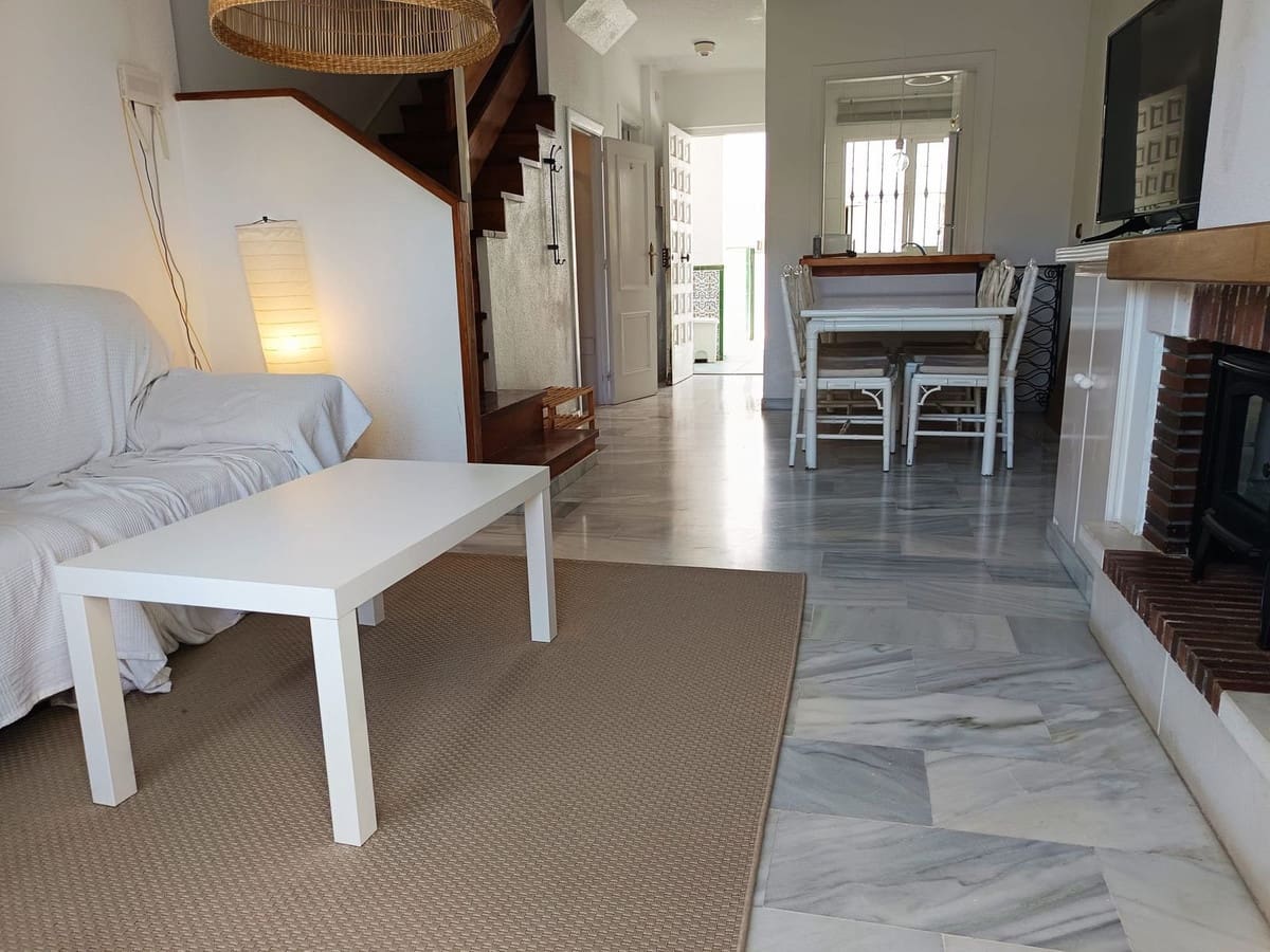3 bedroom Semi-detached Villa for sale in Mijas Costa with pool - € 349,000 (Ref: 9971899)