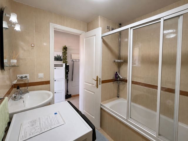 1 soveværelse Lejlighed til salg i Fuengirola med swimmingpool garage - € 264.500 (Ref: 9971901)