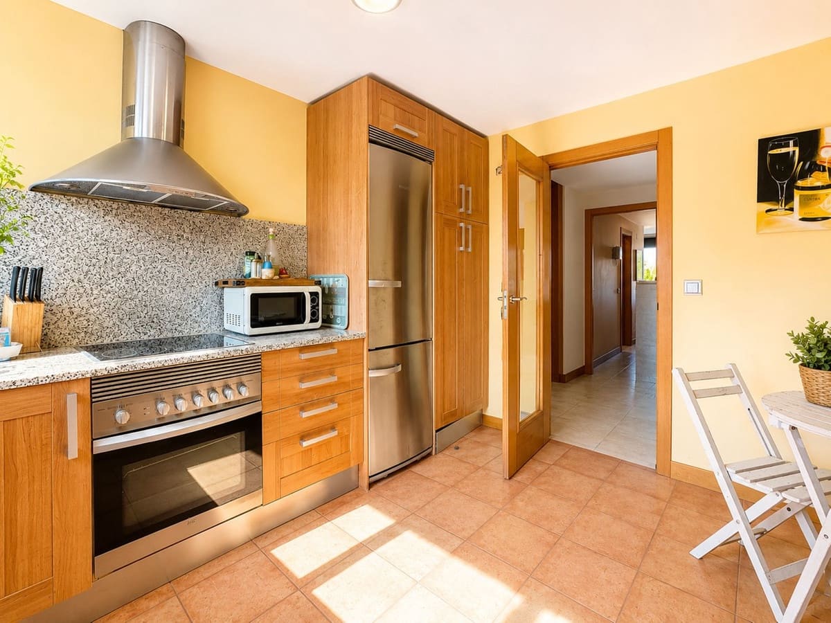 2 soveværelse Lejlighed til salg i New Golden Mile med swimmingpool - € 412.000 (Ref: 9971904)