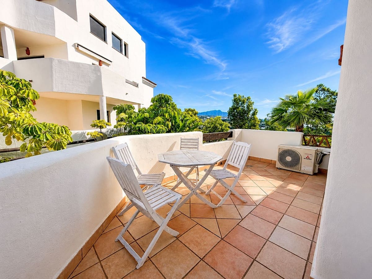 2 soveværelse Lejlighed til salg i New Golden Mile med swimmingpool - € 412.000 (Ref: 9971904)