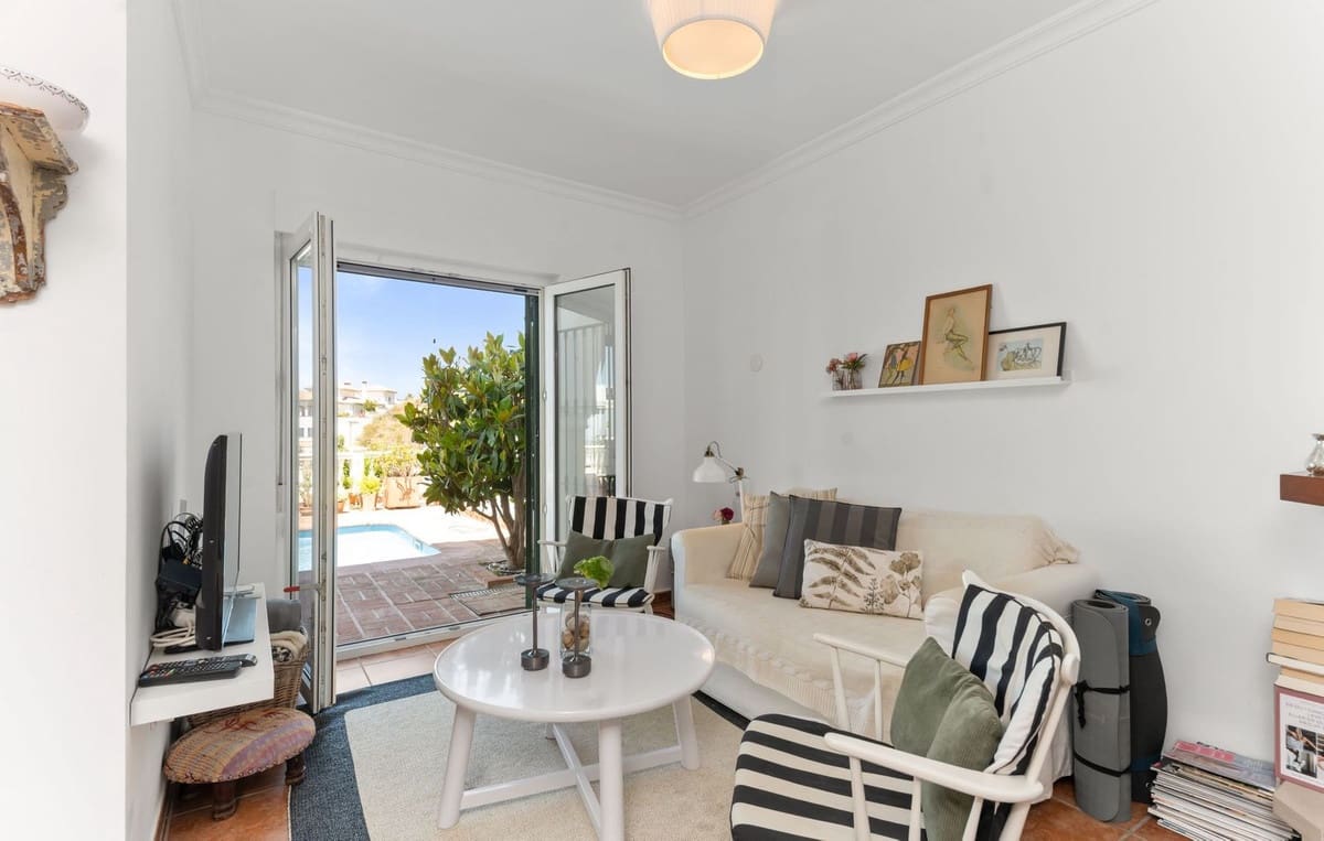 3 bedroom Townhouse for sale in Mijas with pool - € 395,000 (Ref: 9971907)