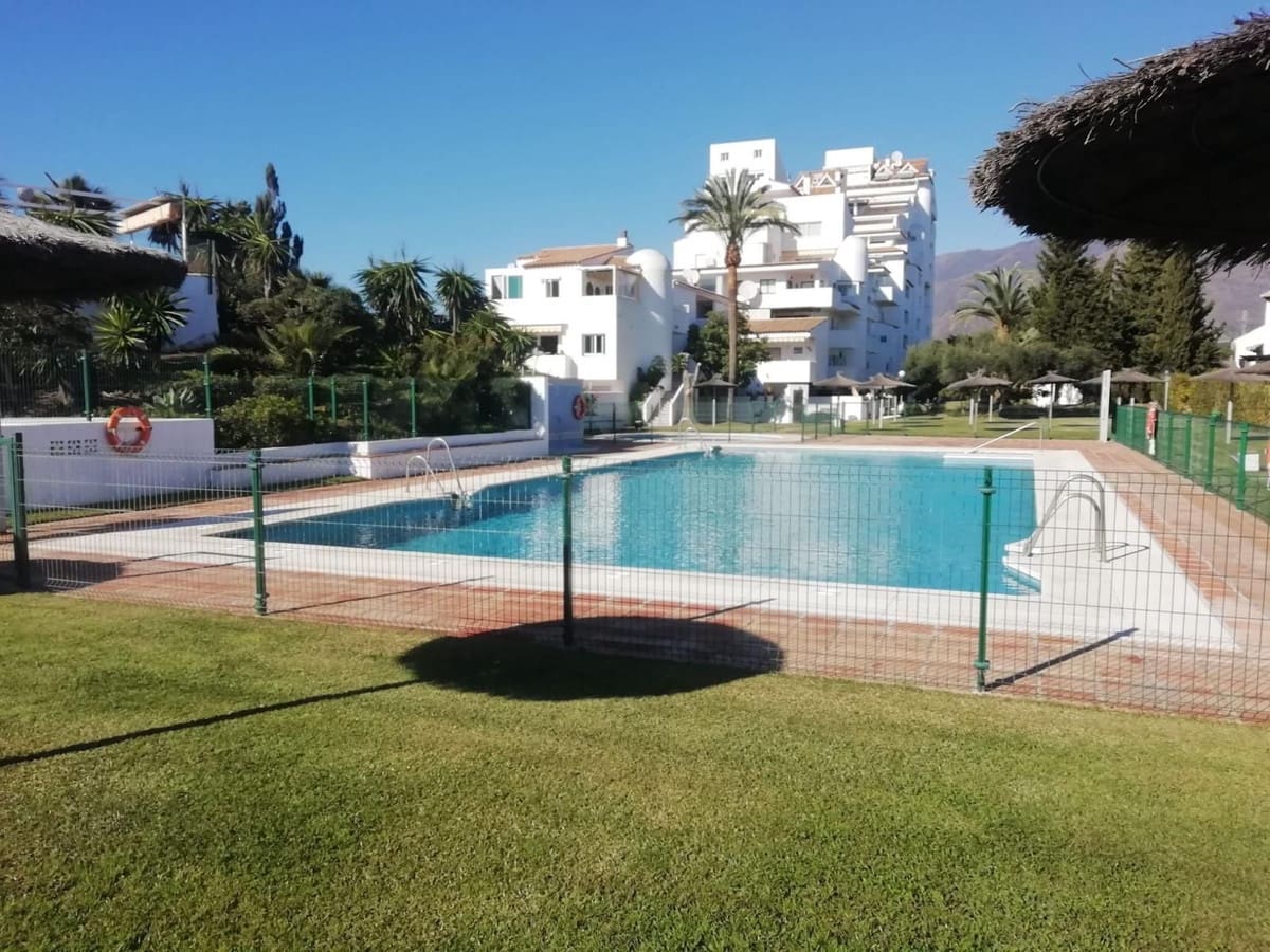 2 sypialnia Apartament na sprzedaż w Estepona z basenem - 320 000 € (Ref: 9971909)