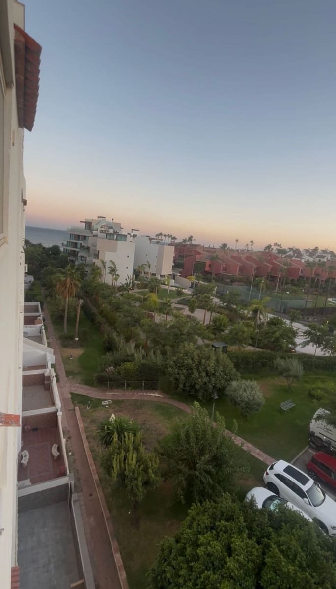 2 sypialnia Apartament na sprzedaż w Estepona z basenem - 320 000 € (Ref: 9971909)