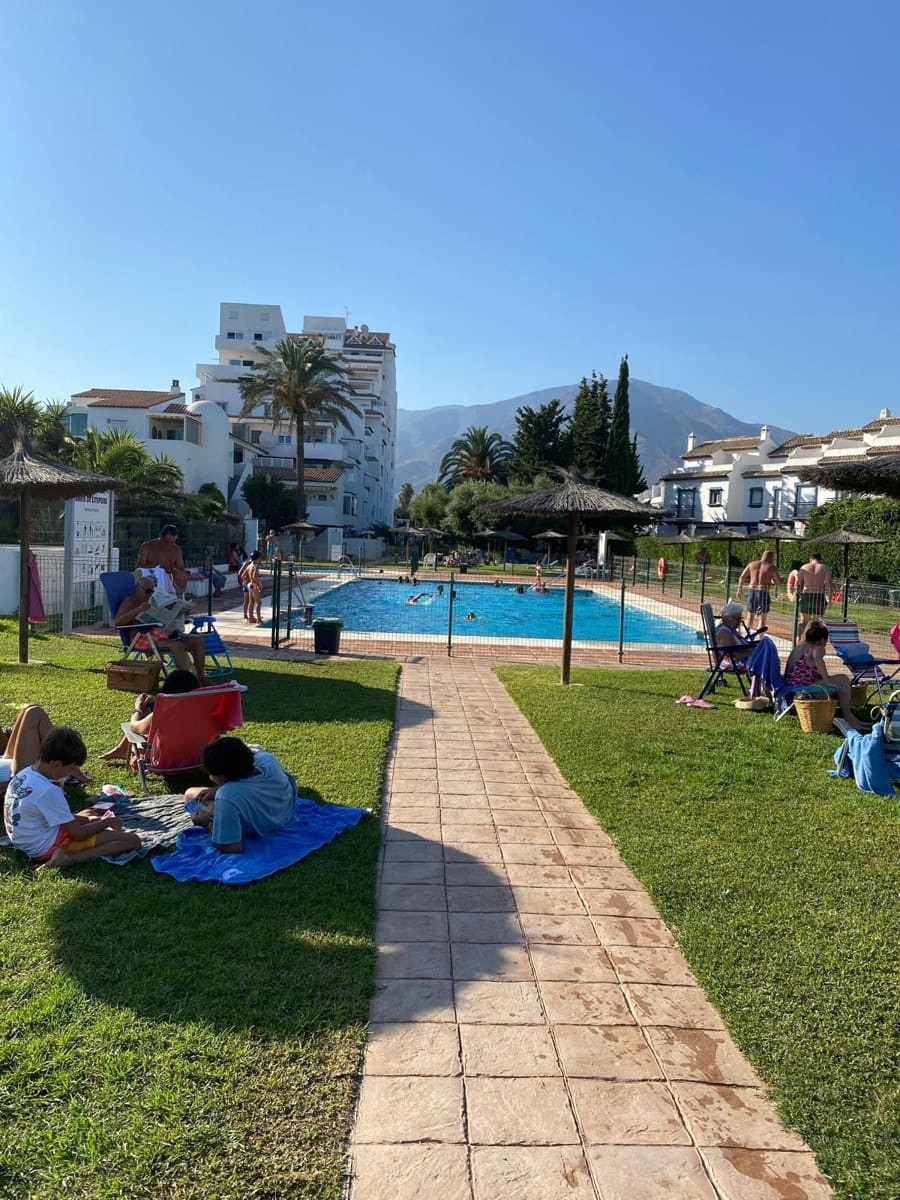 2 sypialnia Apartament na sprzedaż w Estepona z basenem - 320 000 € (Ref: 9971909)