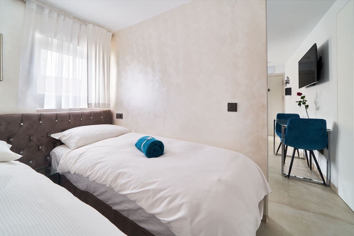 Apartamento de 2 habitaciones en Marbella en venta - 404.000 € (Ref: 9971915)
