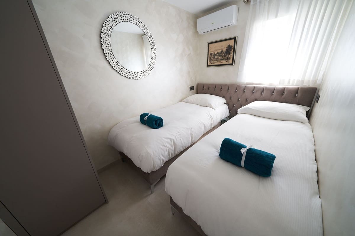 Apartamento de 2 habitaciones en Marbella en venta - 404.000 € (Ref: 9971915)