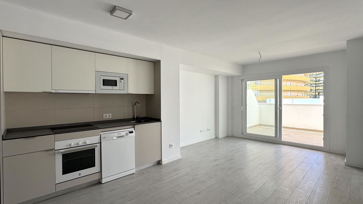 3 soveværelse Lejlighed til salg i Fuengirola med swimmingpool - € 380.000 (Ref: 9971916)