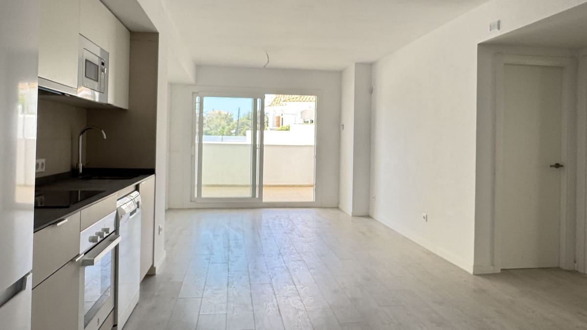 3 soveværelse Lejlighed til salg i Fuengirola med swimmingpool - € 380.000 (Ref: 9971916)