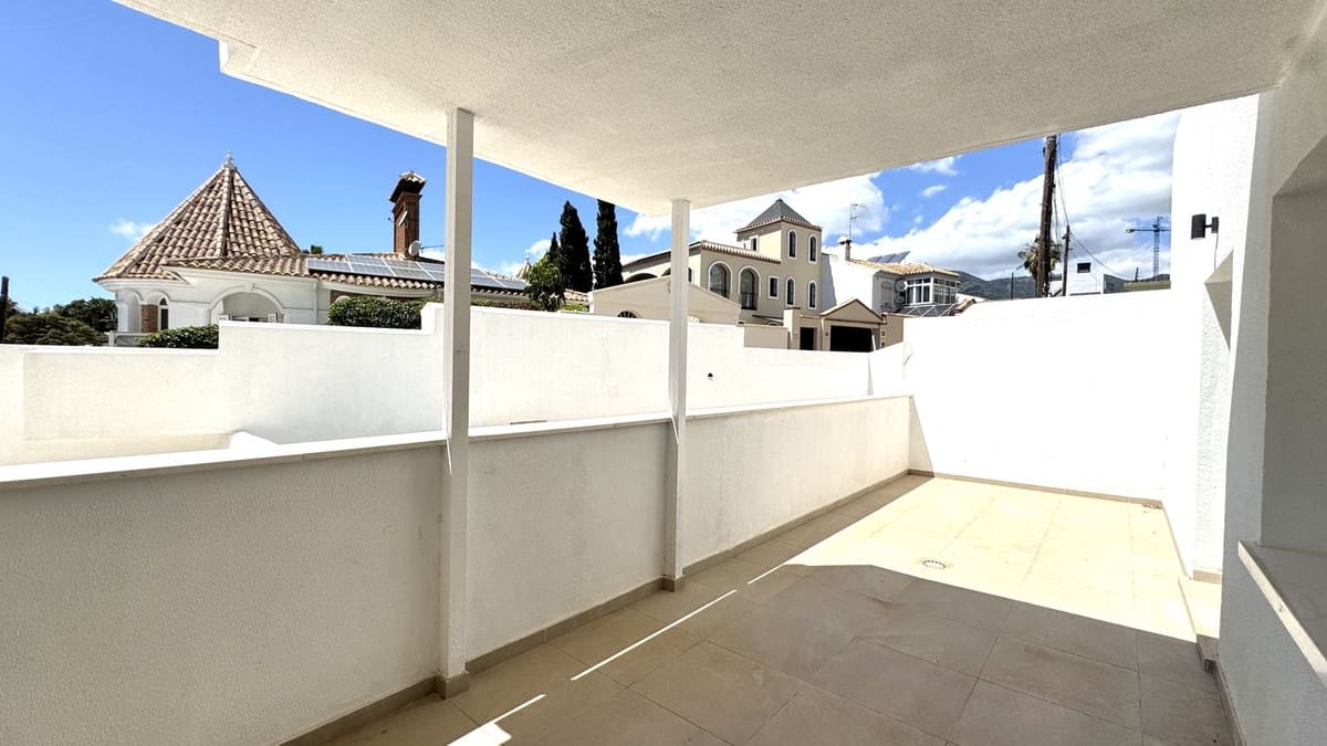 3 soveværelse Lejlighed til salg i Fuengirola med swimmingpool - € 380.000 (Ref: 9971916)
