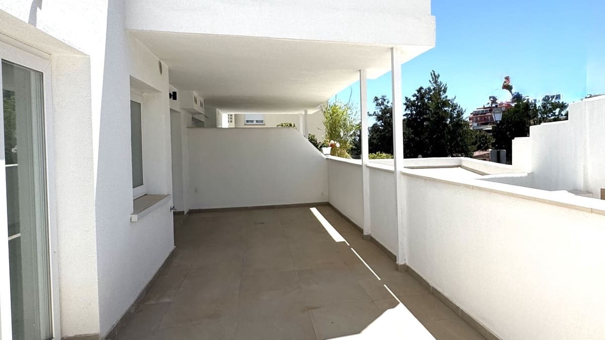 3 soveværelse Lejlighed til salg i Fuengirola med swimmingpool - € 380.000 (Ref: 9971916)