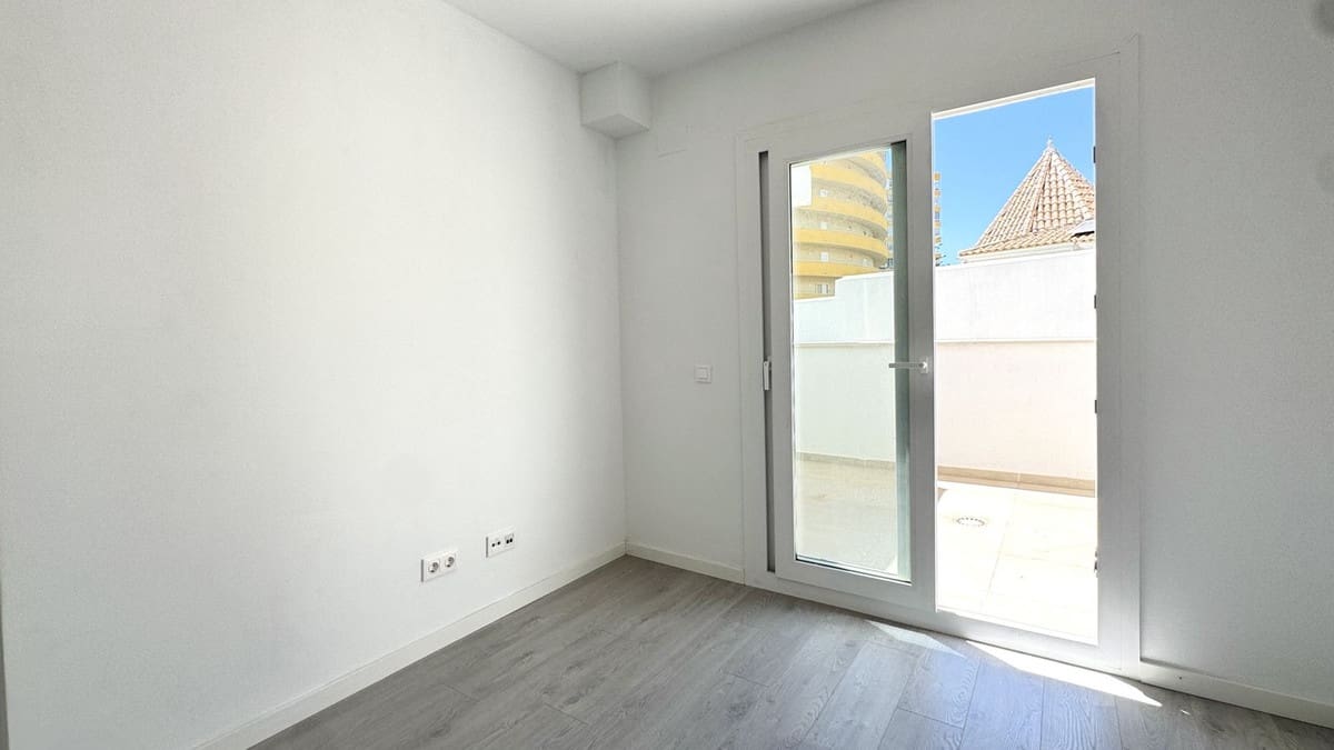 3 soveværelse Lejlighed til salg i Fuengirola med swimmingpool - € 380.000 (Ref: 9971916)