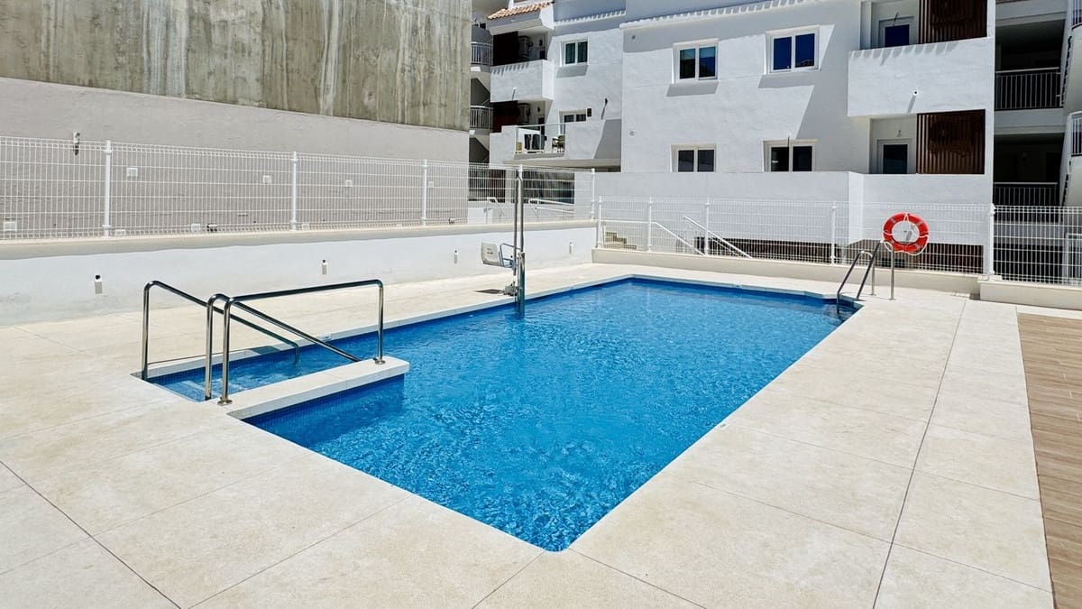 3 soveværelse Lejlighed til salg i Fuengirola med swimmingpool - € 380.000 (Ref: 9971916)