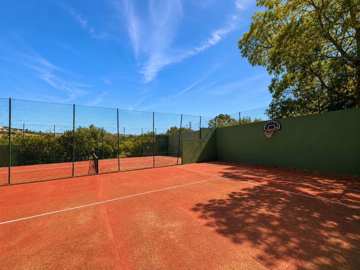 4 slaapkamer Appartement te koop in Casares met zwembad garage - € 395.000 (Ref: 9971920)