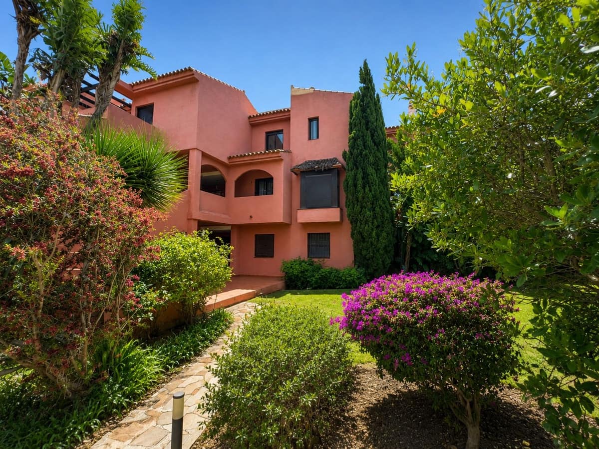4 slaapkamer Appartement te koop in Casares met zwembad garage - € 395.000 (Ref: 9971920)