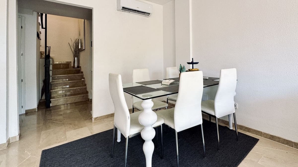 3 soveværelse Lejlighed til salg i Bahia de Casares med swimmingpool - € 399.000 (Ref: 9971922)