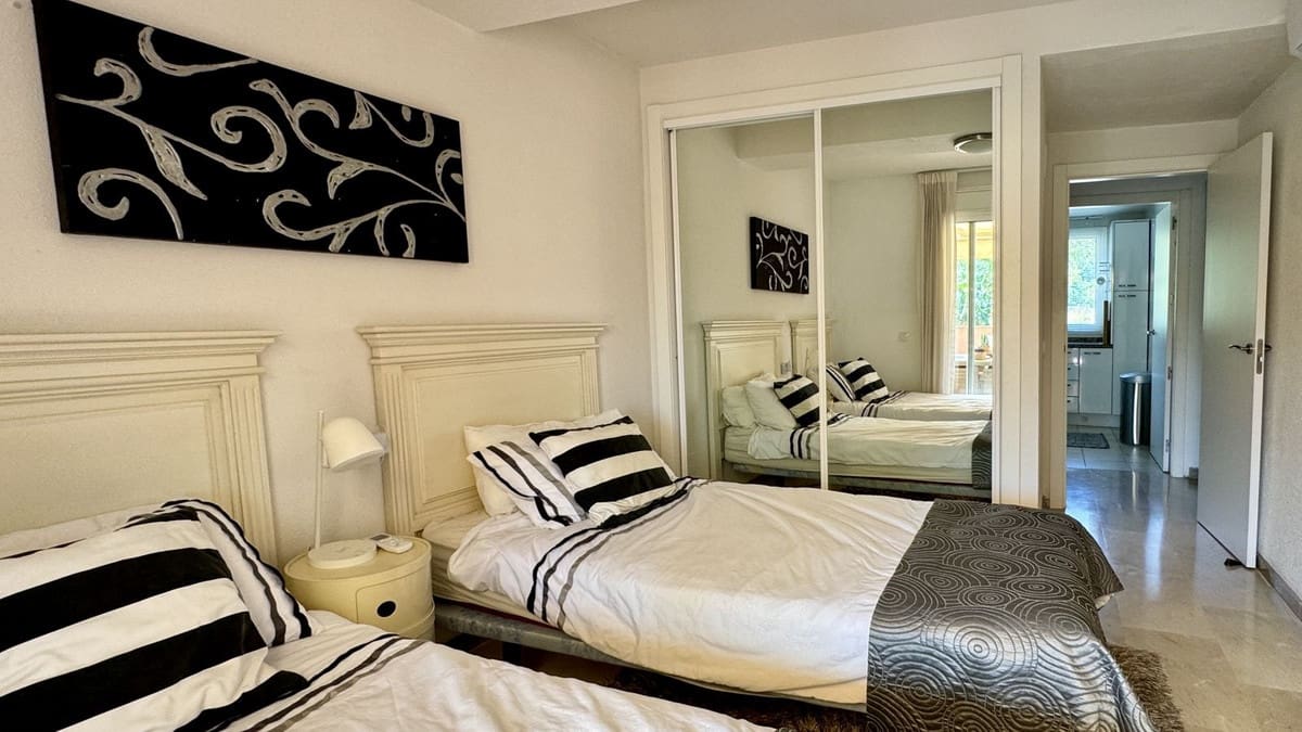 3 soveværelse Lejlighed til salg i Bahia de Casares med swimmingpool - € 399.000 (Ref: 9971922)