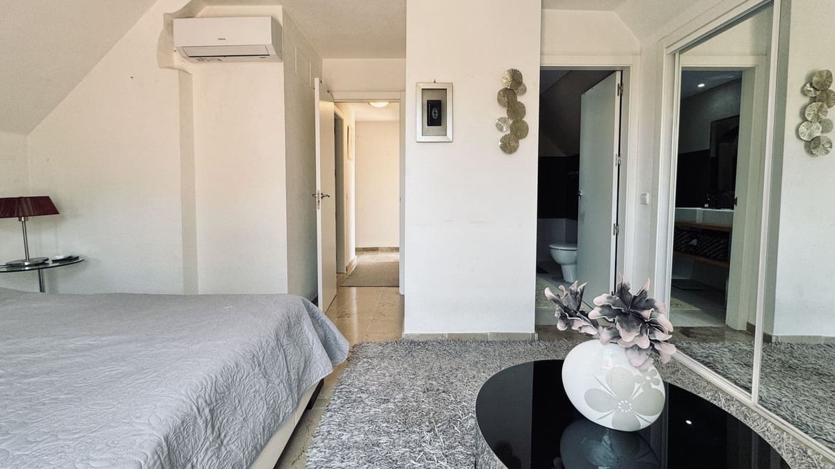 3 soveværelse Lejlighed til salg i Bahia de Casares med swimmingpool - € 399.000 (Ref: 9971922)