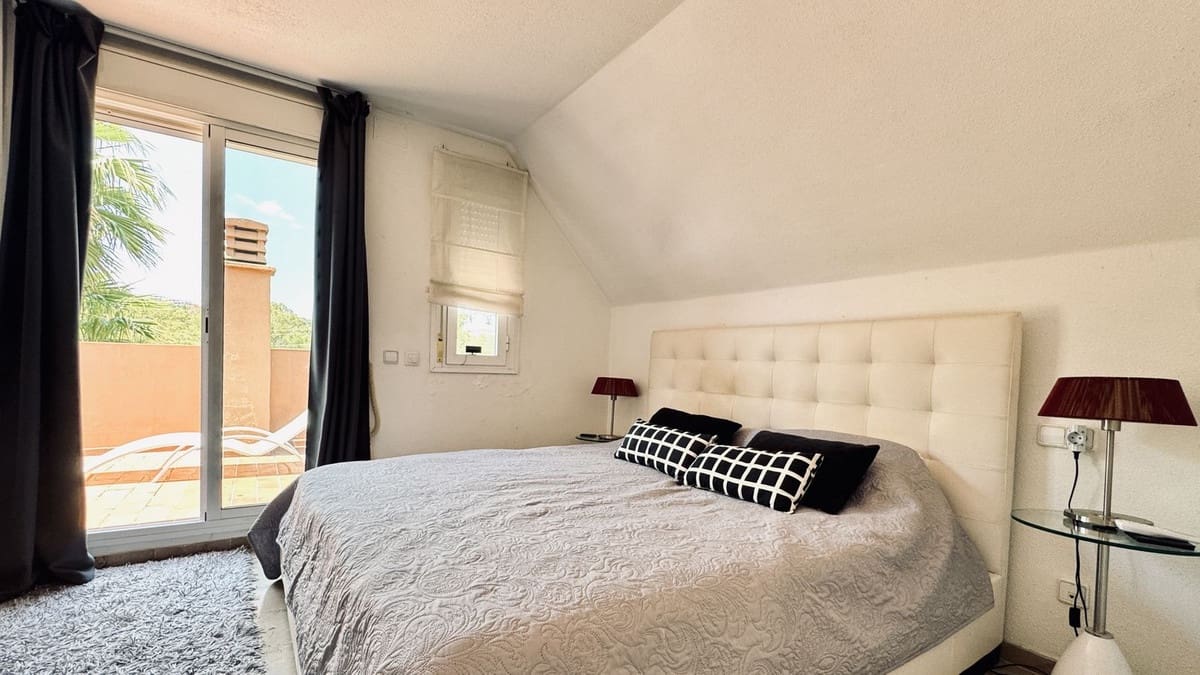 3 soveværelse Lejlighed til salg i Bahia de Casares med swimmingpool - € 399.000 (Ref: 9971922)